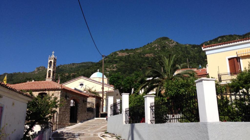 Ξενοδοχείο Αστήρ Καρλόβασι Εξωτερικό φωτογραφία